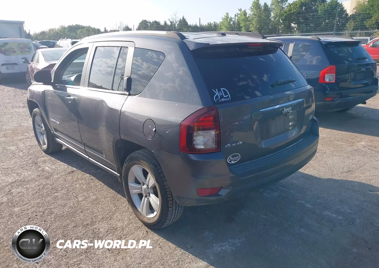 2017 Jeep Compass Latitude VIN:1C4NJDEB4HD151125 - 3