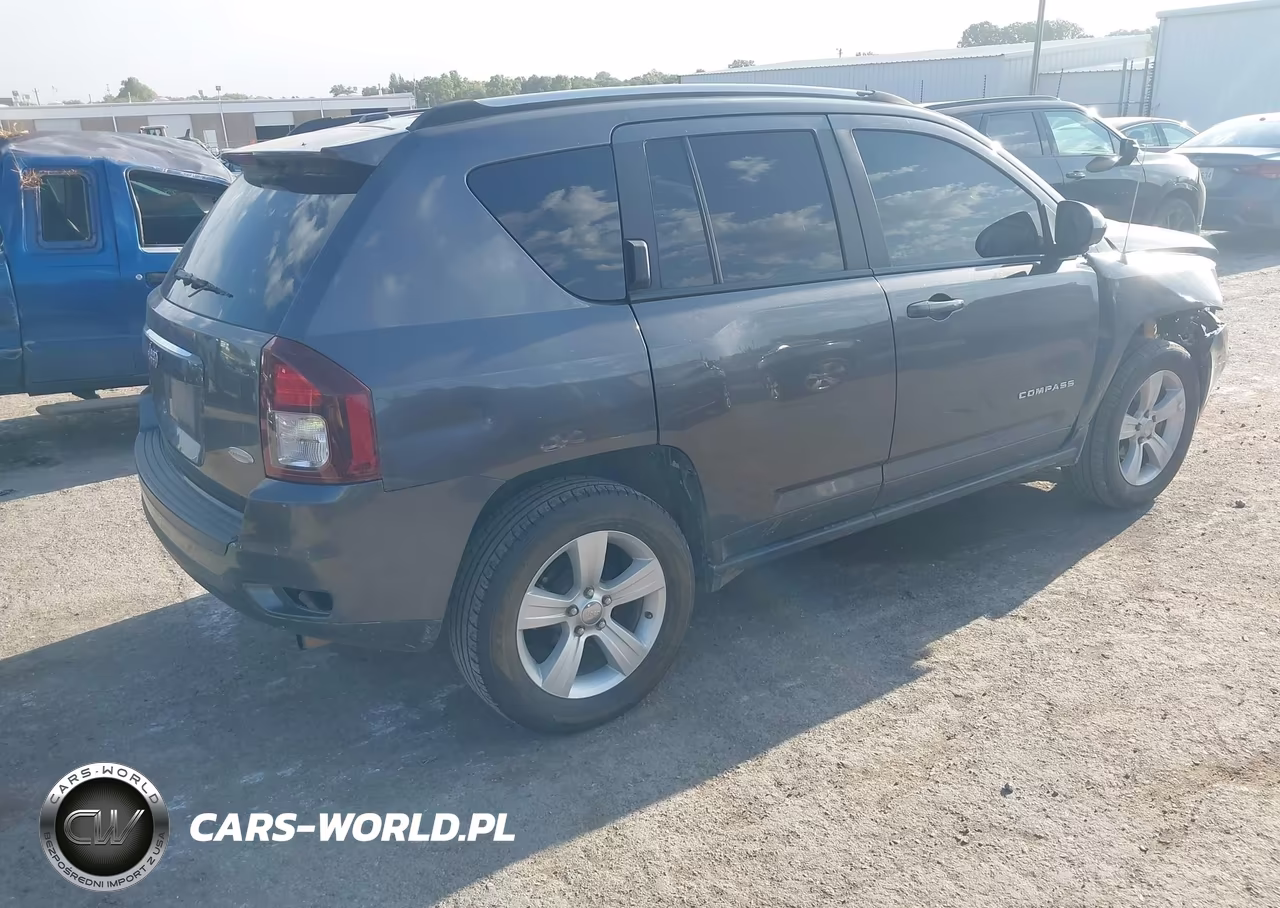 2017 Jeep Compass Latitude VIN:1C4NJDEB4HD151125 - 4