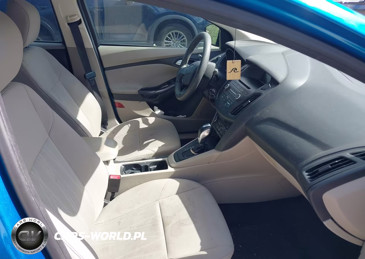 2016 Ford Focus Se VIN:1FADP3FE8GL356289 - 5
