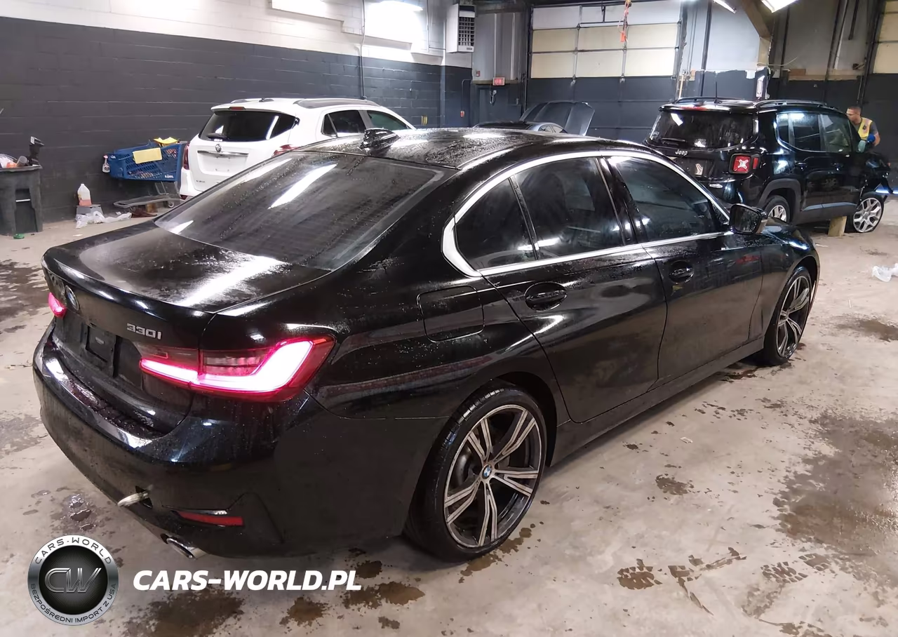2020 BMW 330I xDrive VIN:3MW5R7J06L8B13347 - 4