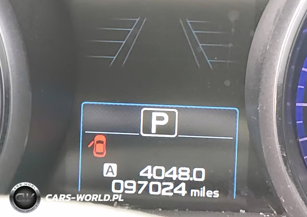 2018 Subaru Outback 3.6R Touring VIN:4S4BSETC4J3308807 - 15