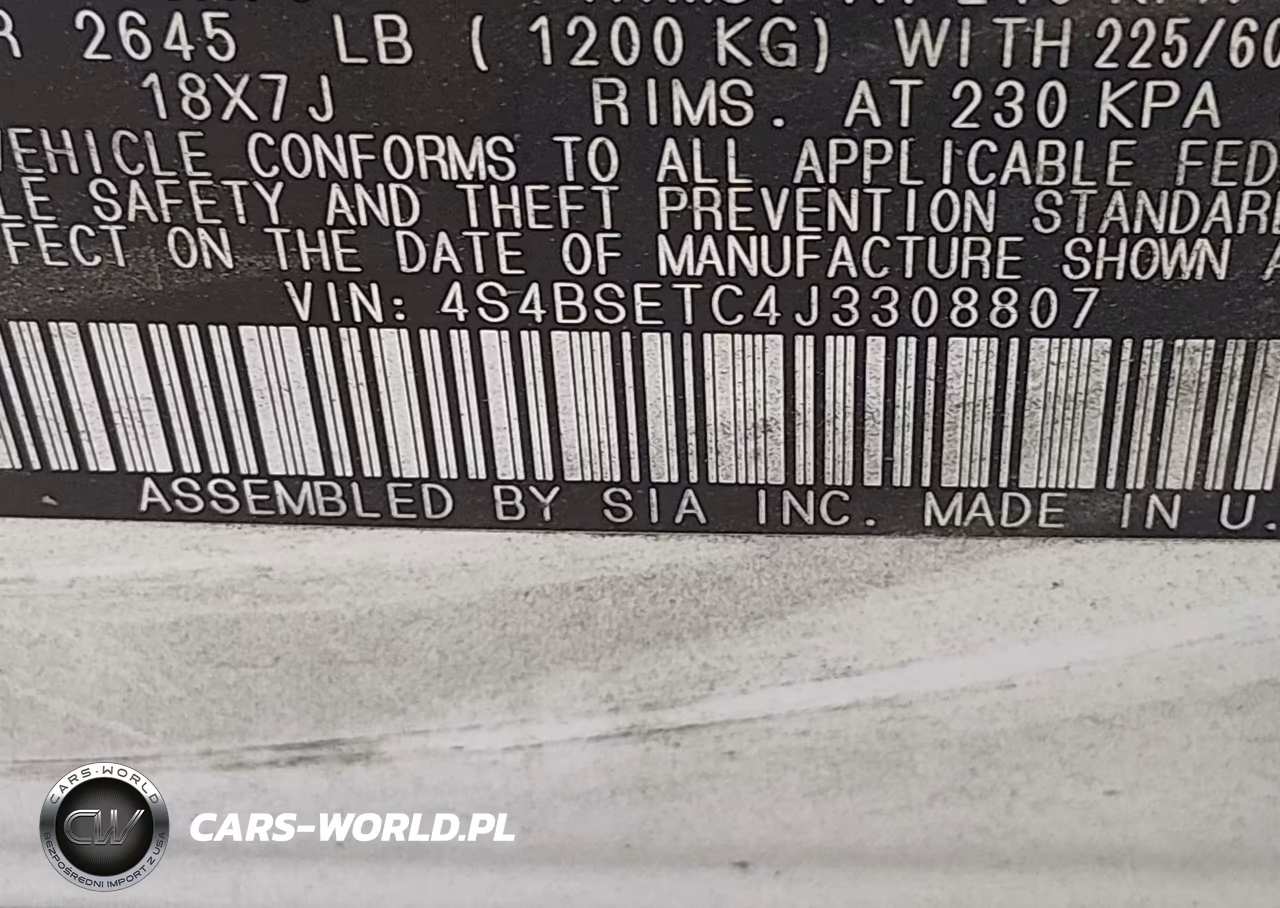 2018 Subaru Outback 3.6R Touring VIN:4S4BSETC4J3308807 - 9