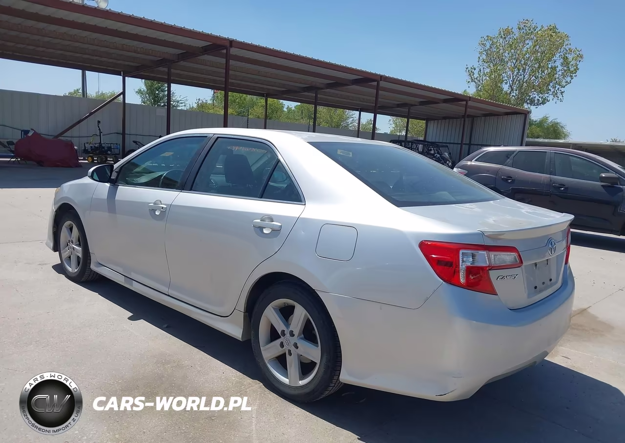 2013 Toyota Camry Se VIN:4T1BF1FK2DU660833 - 3
