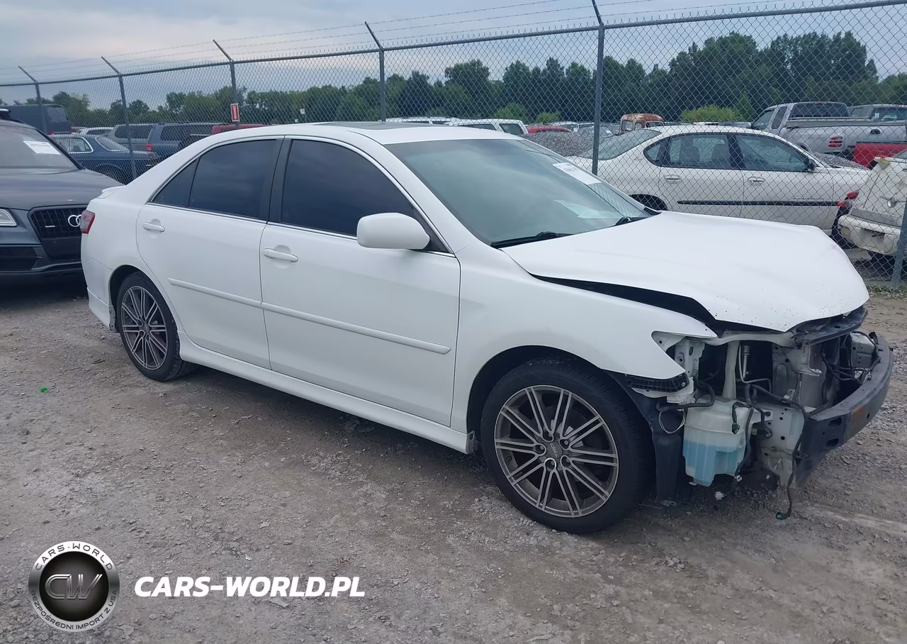 2011 Toyota Camry Se – zdjęcie 1 z 13