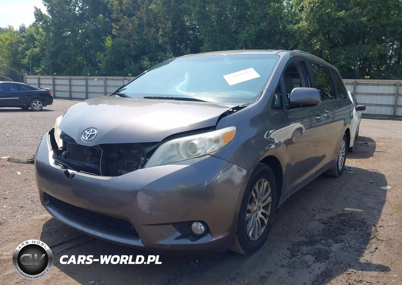 2015 Toyota Sienna Xle 8 Passenger VIN:5TDYK3DC1FS689622 - 2