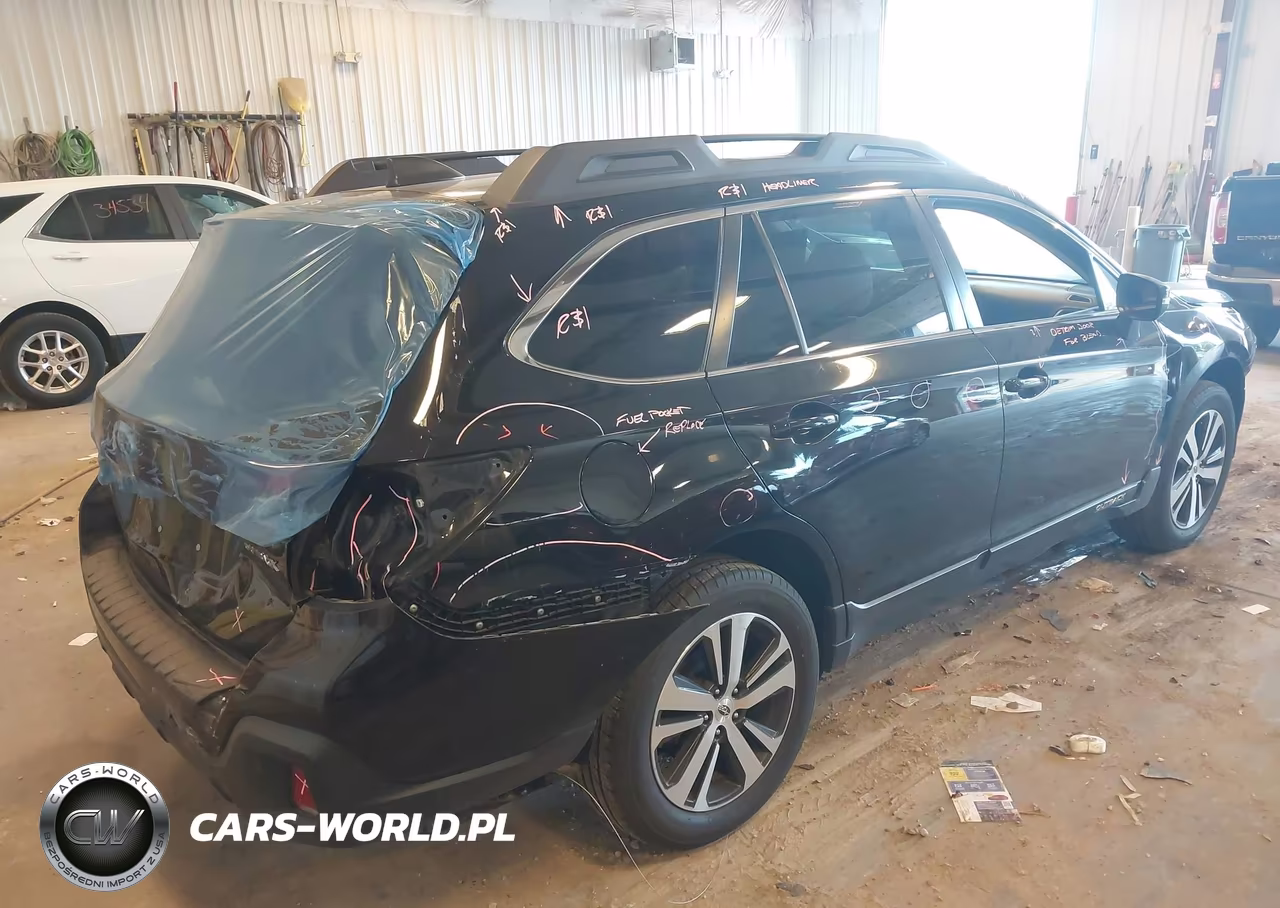2019 Subaru Outback 2.5I Limited VIN:4S4BSANC1K3227559 - 4