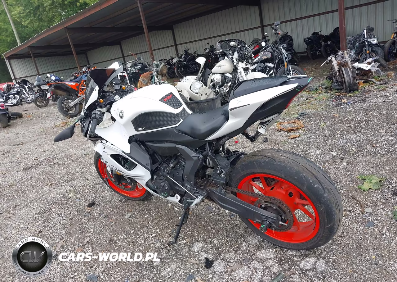 2023 Yamaha Yzfr7 VIN:JYARM38E7PA004933 - 3