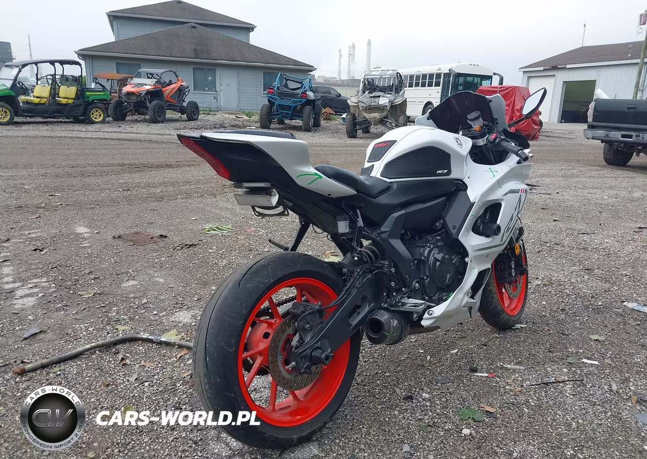2023 Yamaha Yzfr7 VIN:JYARM38E7PA004933 - 4