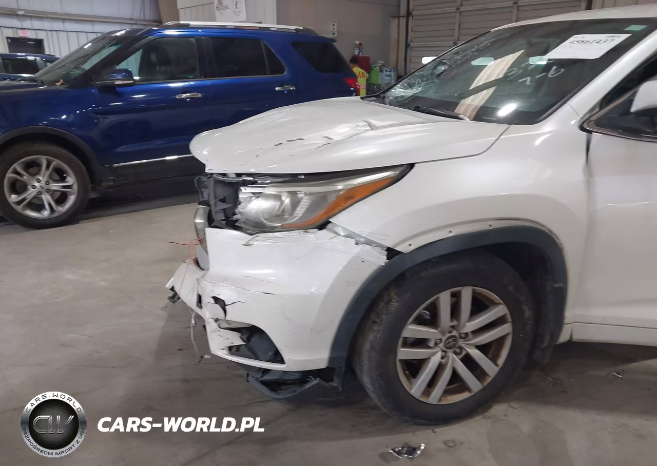 2016 Toyota Highlander Le V6 VIN:5TDBKRFH5GS326338 - 15
