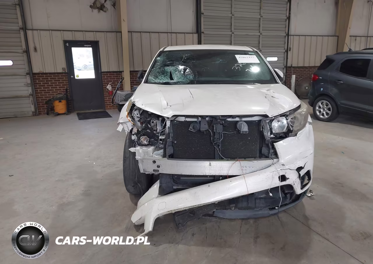 2016 Toyota Highlander Le V6 VIN:5TDBKRFH5GS326338 - 17