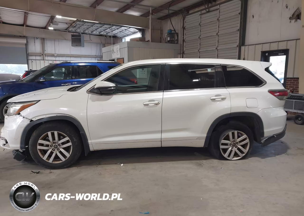 2016 Toyota Highlander Le V6 VIN:5TDBKRFH5GS326338 - 19