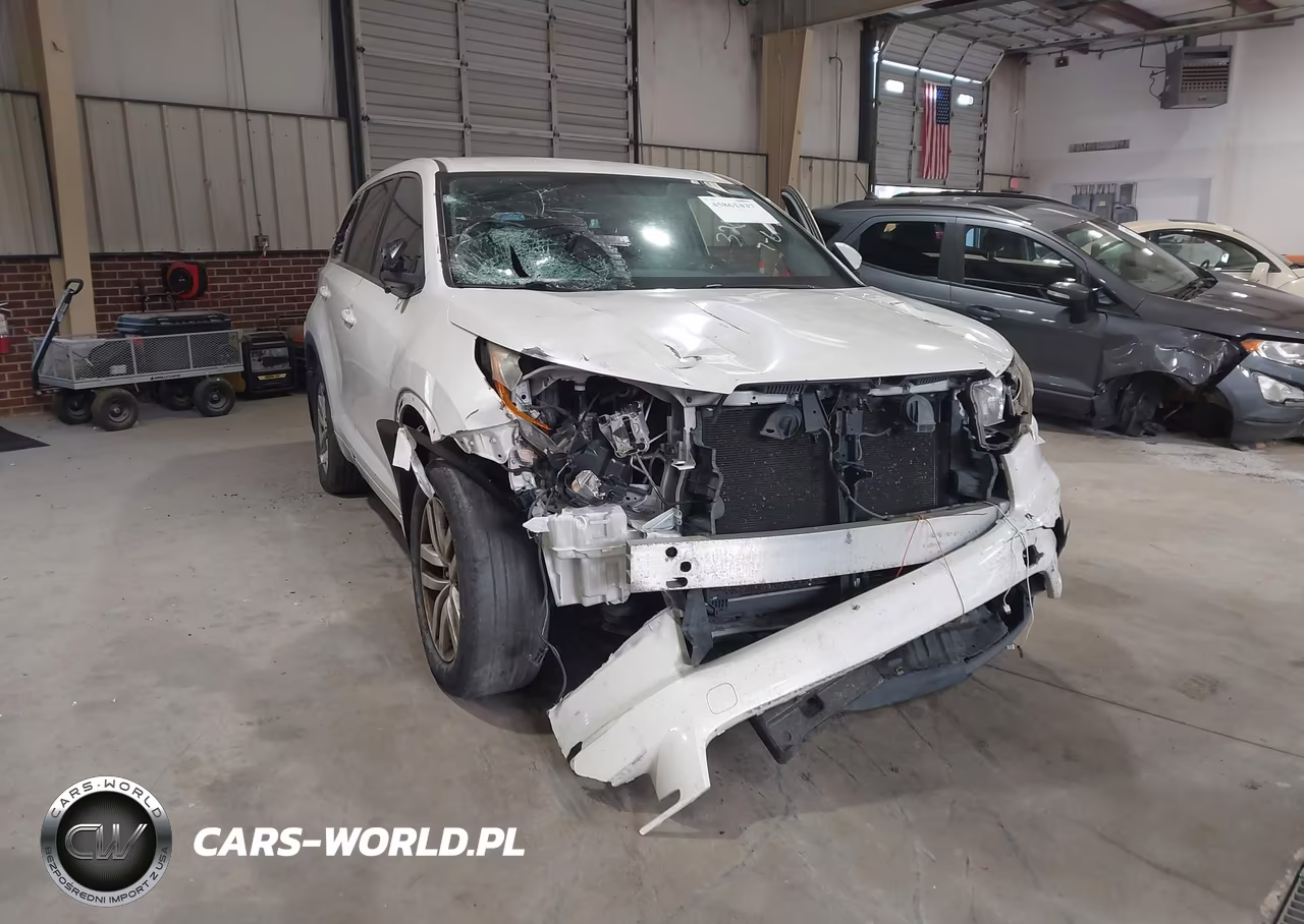 2016 Toyota Highlander Le V6 VIN:5TDBKRFH5GS326338 - 6
