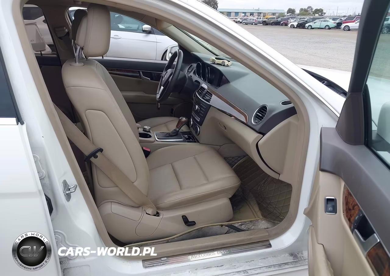 2014 Mercedes-Benz C 250 Sport VIN:WDDGF4HB7EA914229 - 5