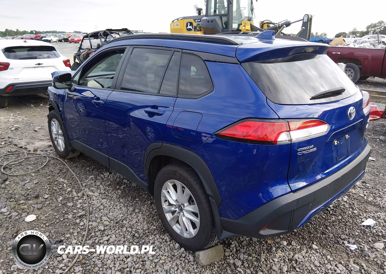 2024 Toyota Corolla Cross Le VIN:7MUBAABG5RV107776 - 3