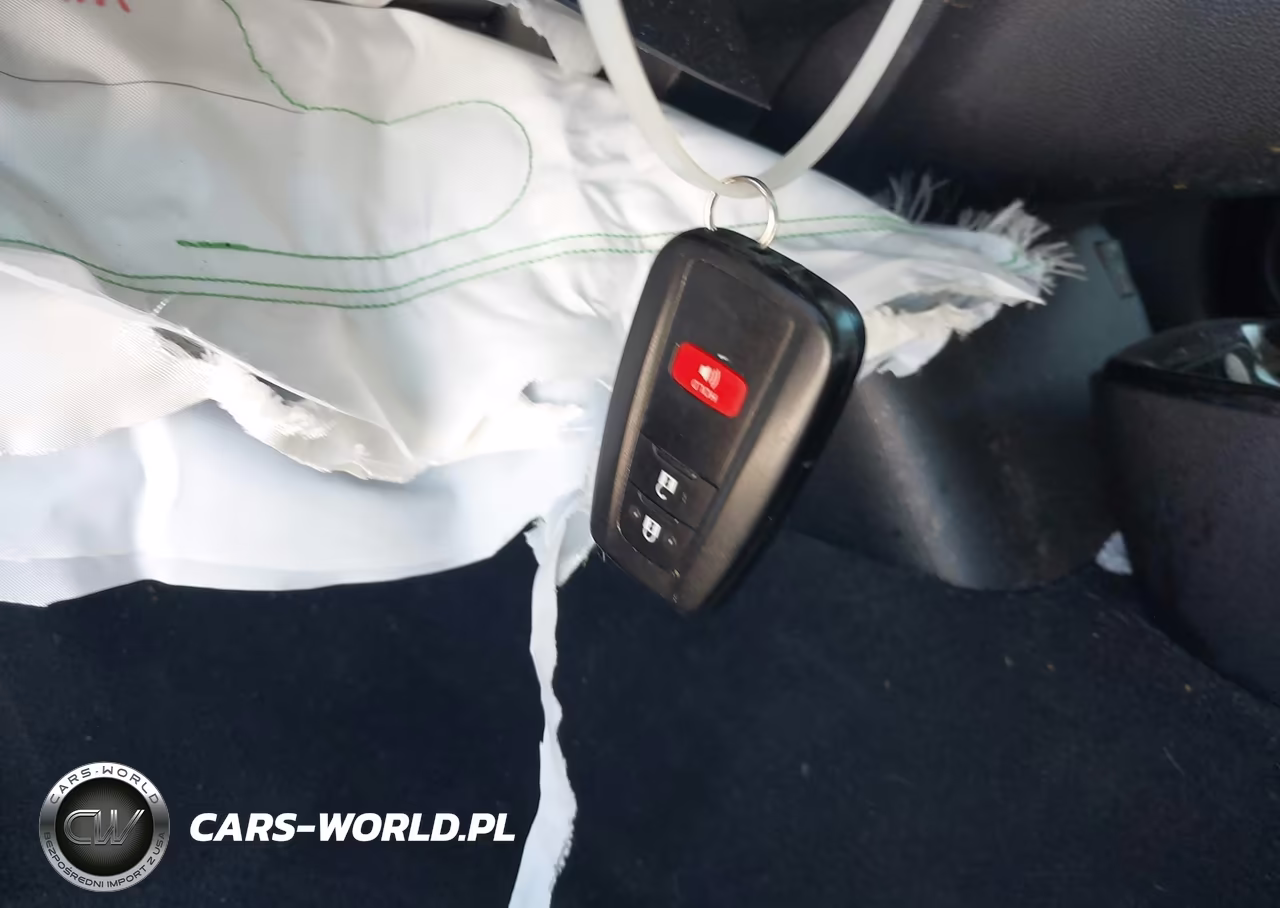 2017 Toyota Prius Four VIN:JTDKARFUXH3536856 - 11
