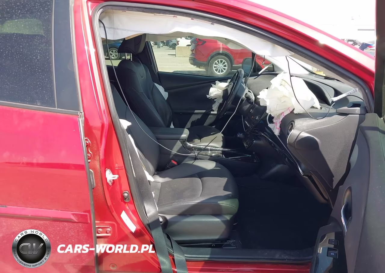 2017 Toyota Prius Four VIN:JTDKARFUXH3536856 - 5