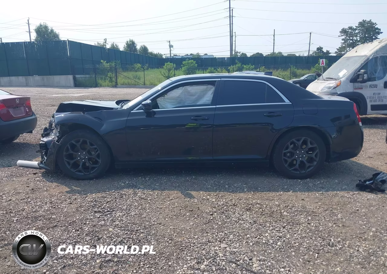 2017 Chrysler 300 Limited VIN:2C3CCAAG6HH593736 - 14