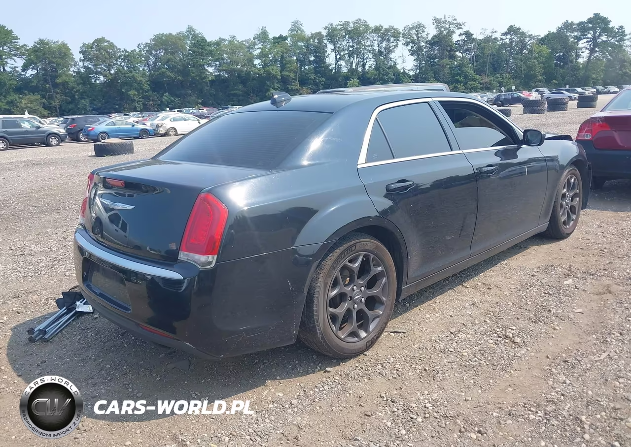 2017 Chrysler 300 Limited VIN:2C3CCAAG6HH593736 - 4