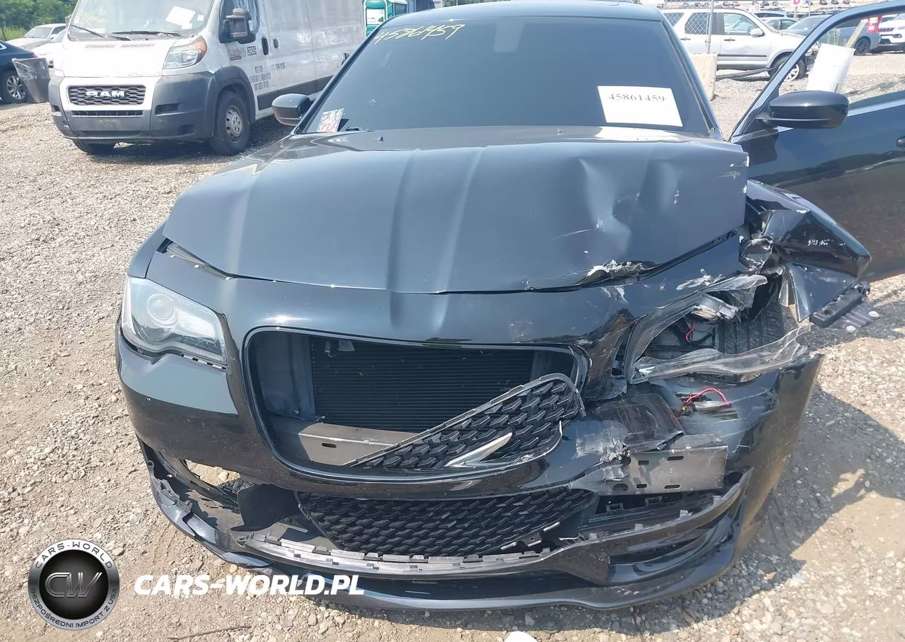 2017 Chrysler 300 Limited VIN:2C3CCAAG6HH593736 - 6