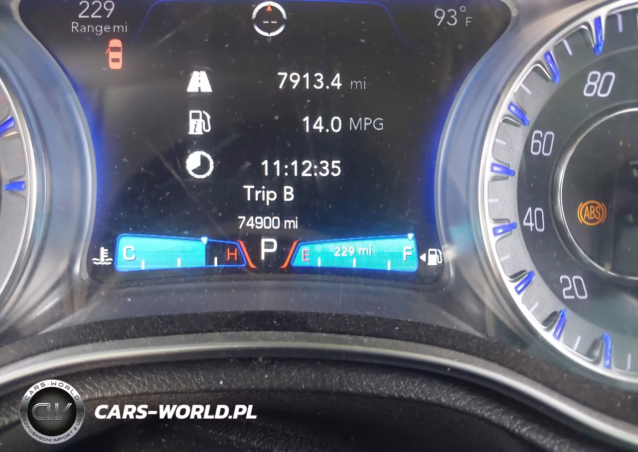 2017 Chrysler 300 Limited VIN:2C3CCAAG6HH593736 - 7