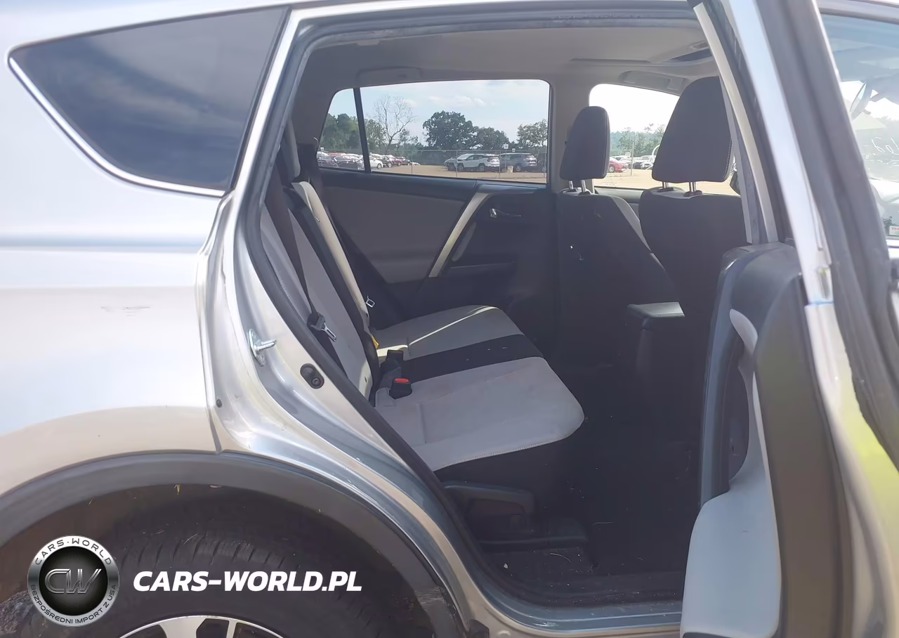 2018 Toyota Rav4 Xle VIN:JTMRFREV0JJ242863 - 8