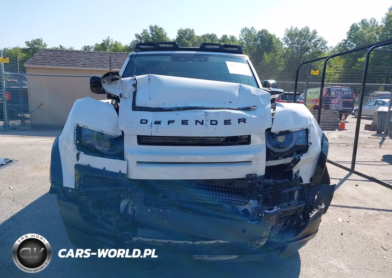2023 Land Rover Defender 110 S VIN:SALEJ7EX4P2233730 - 13