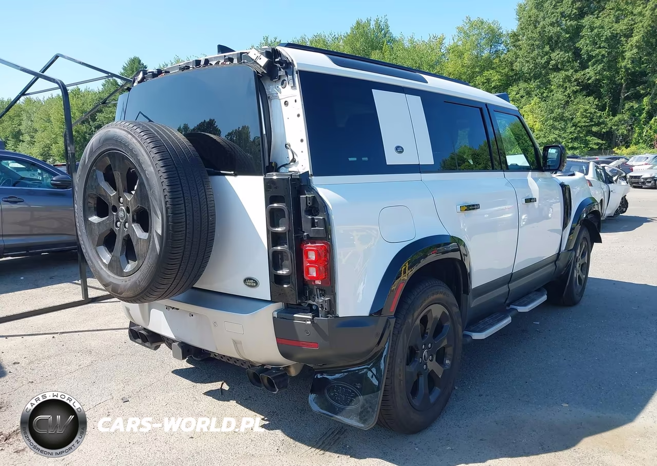 2023 Land Rover Defender 110 S VIN:SALEJ7EX4P2233730 - 4