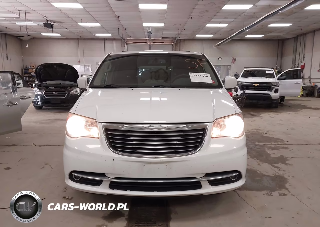 2015 Chrysler Town & Country Touring VIN:2C4RC1BG8FR619748 - 13
