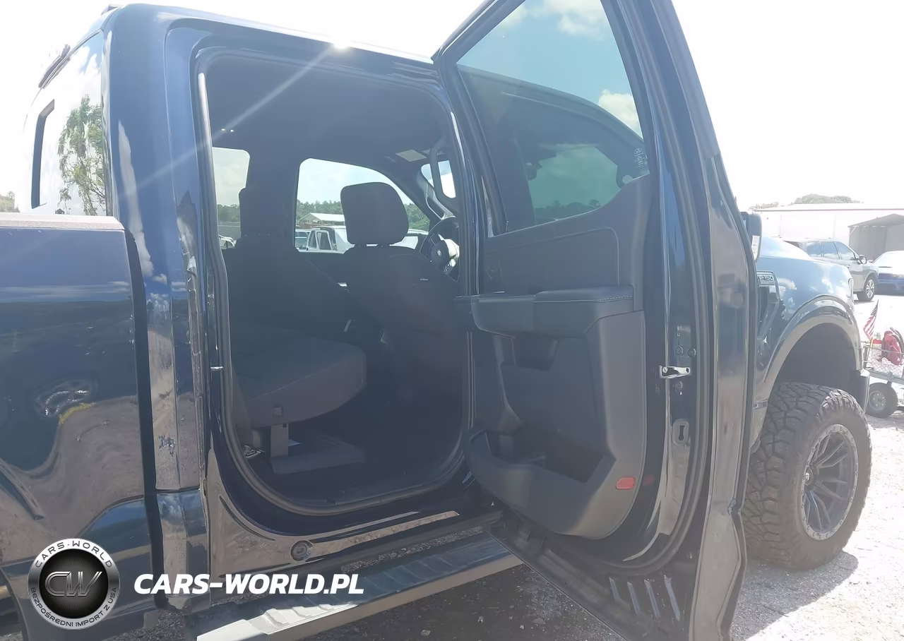 2025 Ford F-150 Xlt VIN:1FTFW3L54SFB79502 - 8