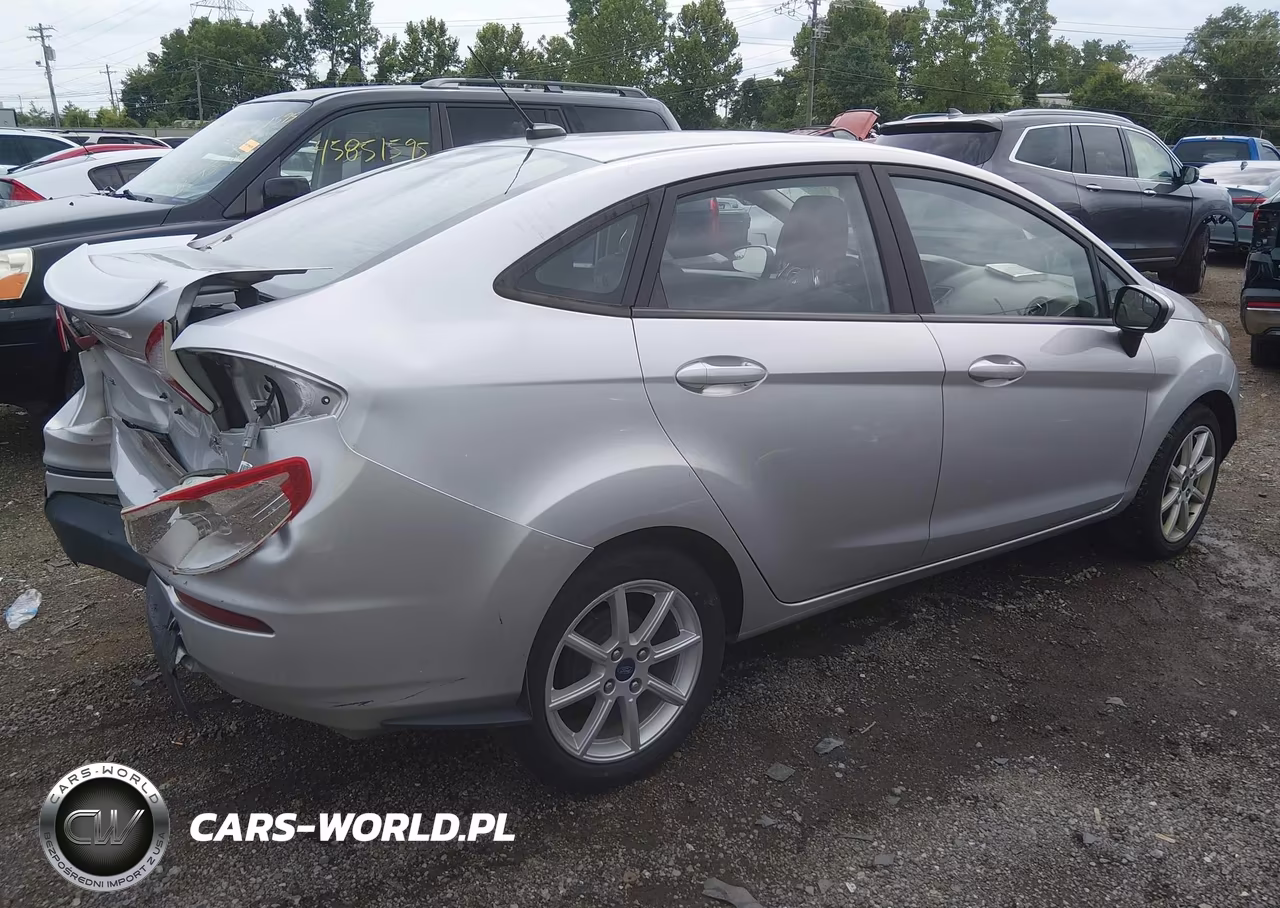 2019 Ford Fiesta Se VIN:3FADP4BJ4KM107164 - 4
