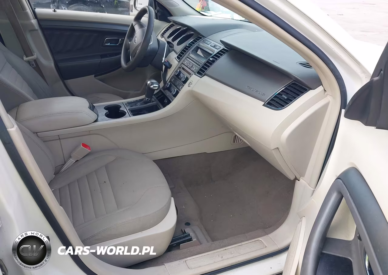 2010 Ford Taurus Se VIN:1FAHP2DW5AG152945 - 5