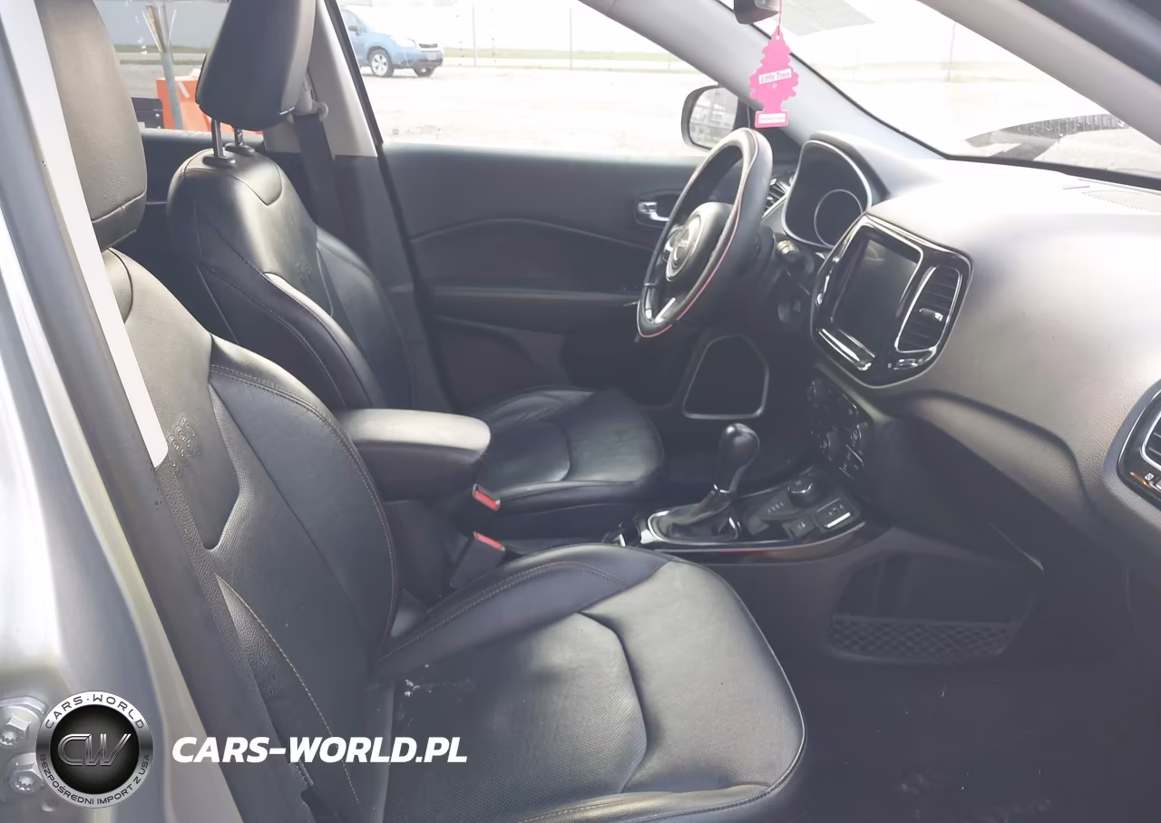 2019 Jeep Compass Limited 4X4 VIN:3C4NJDCBXKT812127 - 5