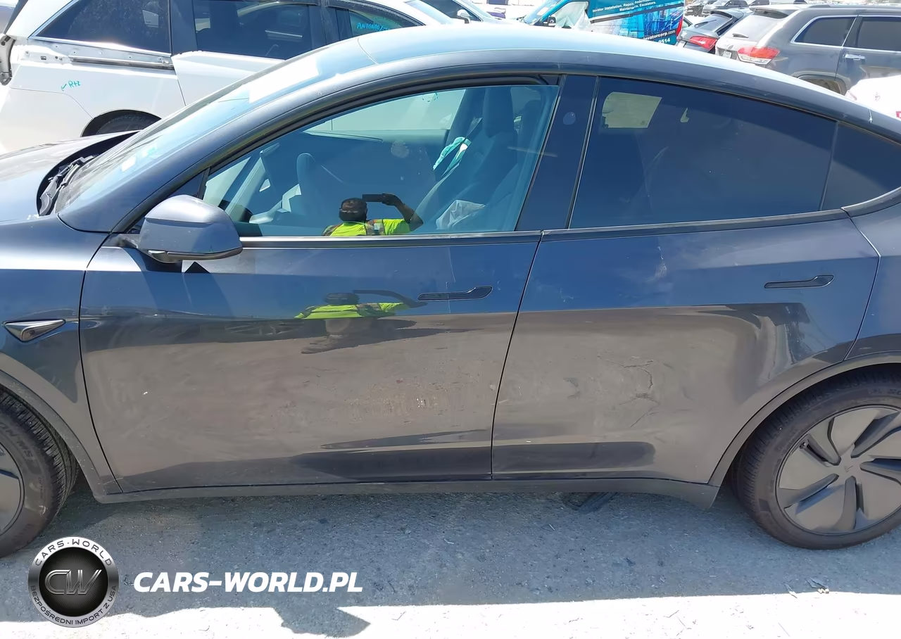 2026 Tesla Model Y Premium-Rear-Wheel Drive VIN:7SAYGDED1TA684628 - 14