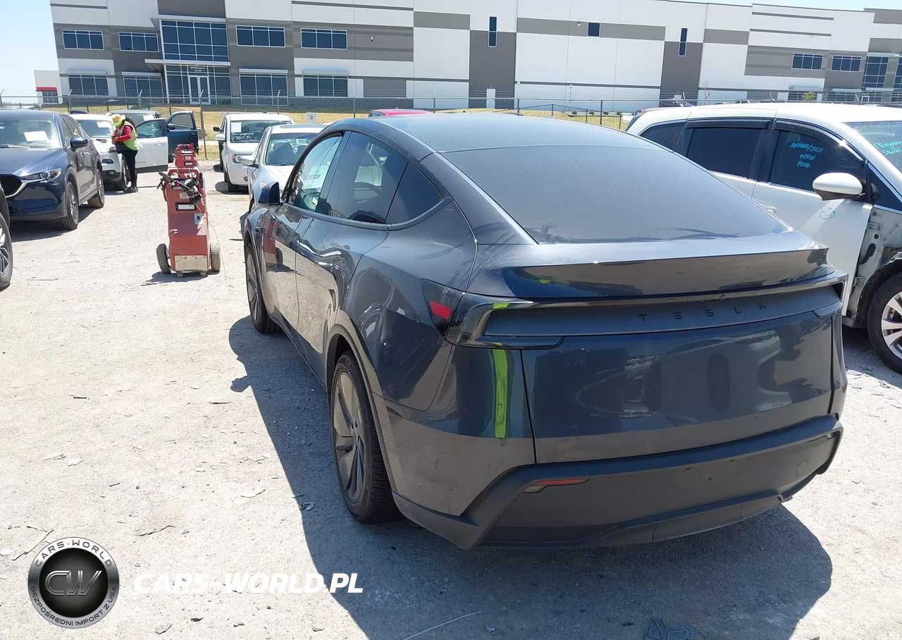 2026 Tesla Model Y Premium-Rear-Wheel Drive VIN:7SAYGDED1TA684628 - 3