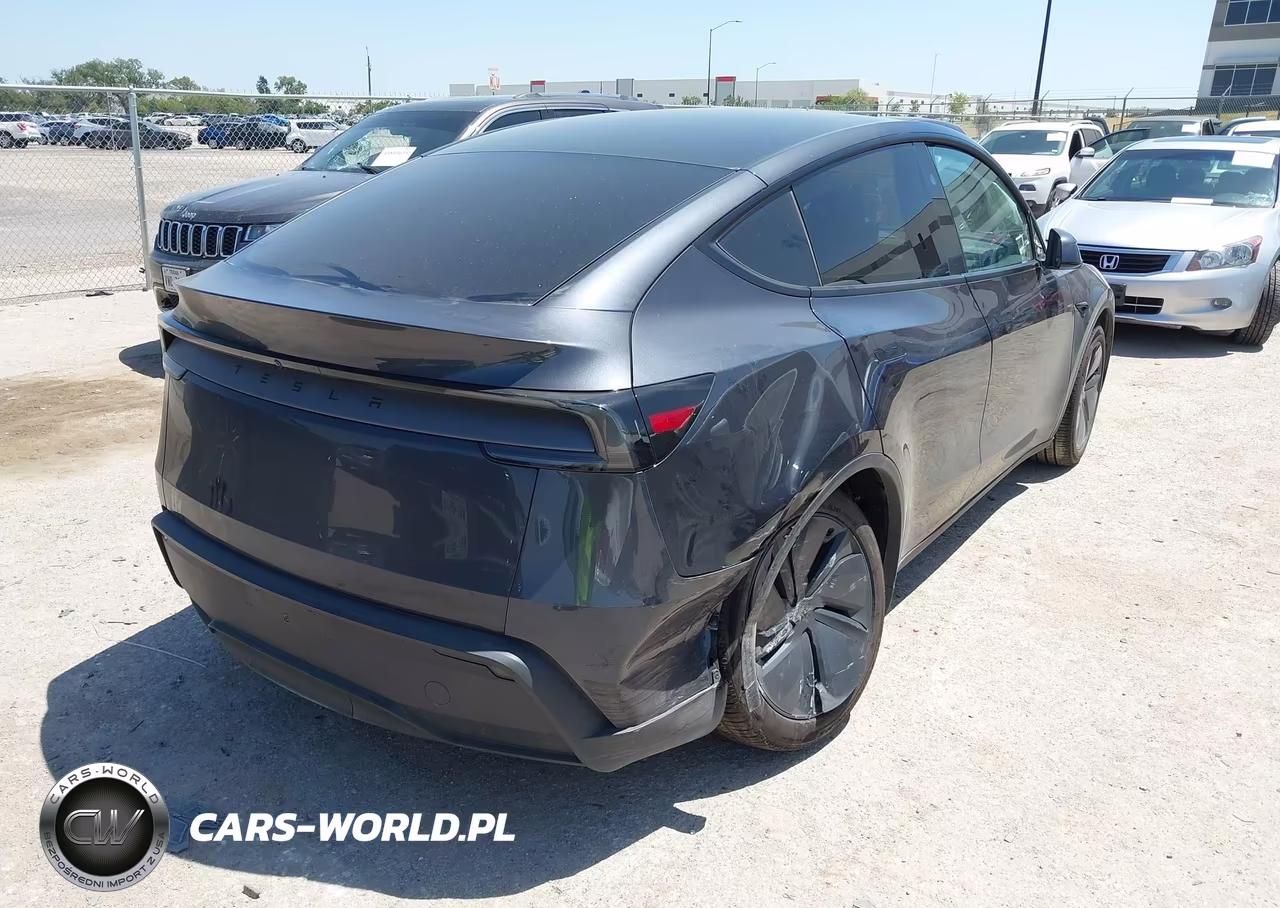 2026 Tesla Model Y Premium-Rear-Wheel Drive VIN:7SAYGDED1TA684628 - 4