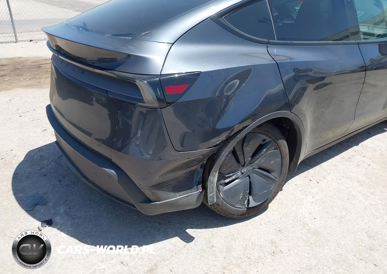 2026 Tesla Model Y Premium-Rear-Wheel Drive VIN:7SAYGDED1TA684628 - 6