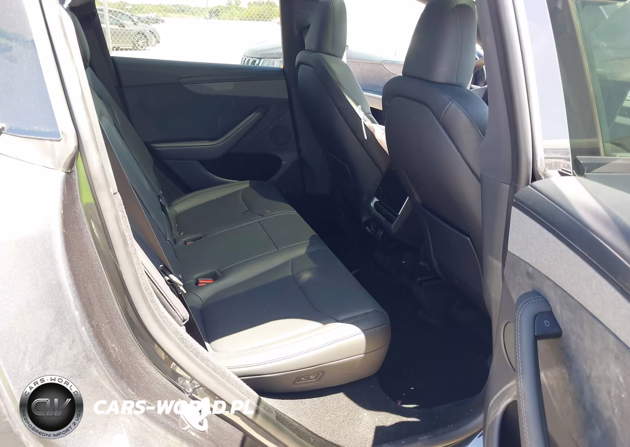 2026 Tesla Model Y Premium-Rear-Wheel Drive VIN:7SAYGDED1TA684628 - 8