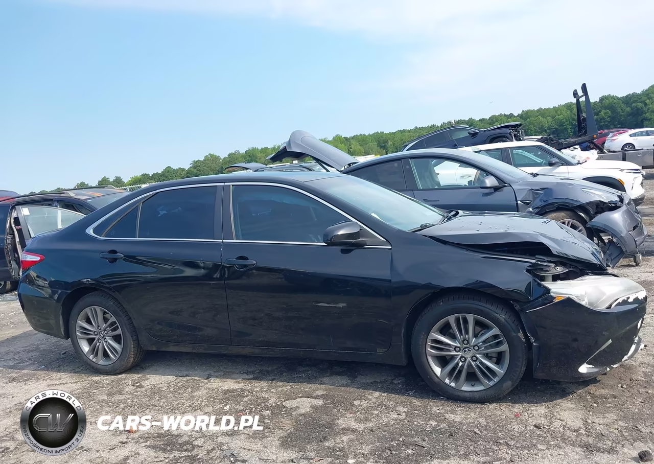 2015 Toyota Camry Se VIN:4T1BF1FK4FU483415 - 14