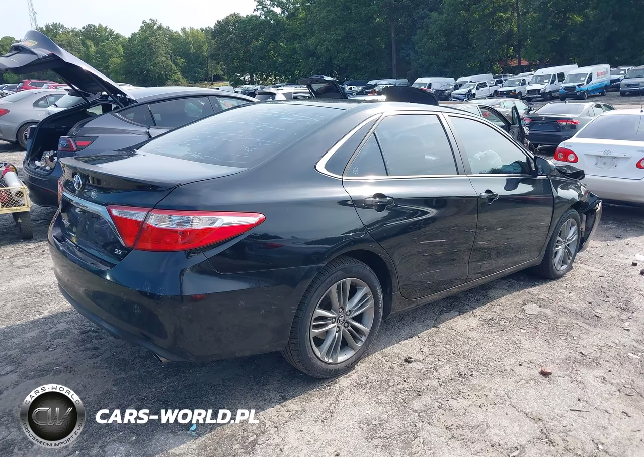 2015 Toyota Camry Se VIN:4T1BF1FK4FU483415 - 4