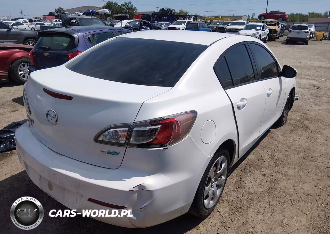 2013 Mazda Mazda3 I Sport VIN:JM1BL1U7XD1728504 - 4