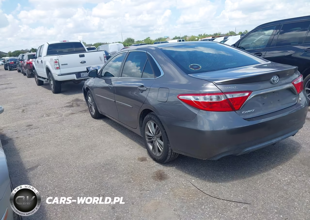 2017 Toyota Camry Se VIN:4T1BF1FKXHU368501 - 3