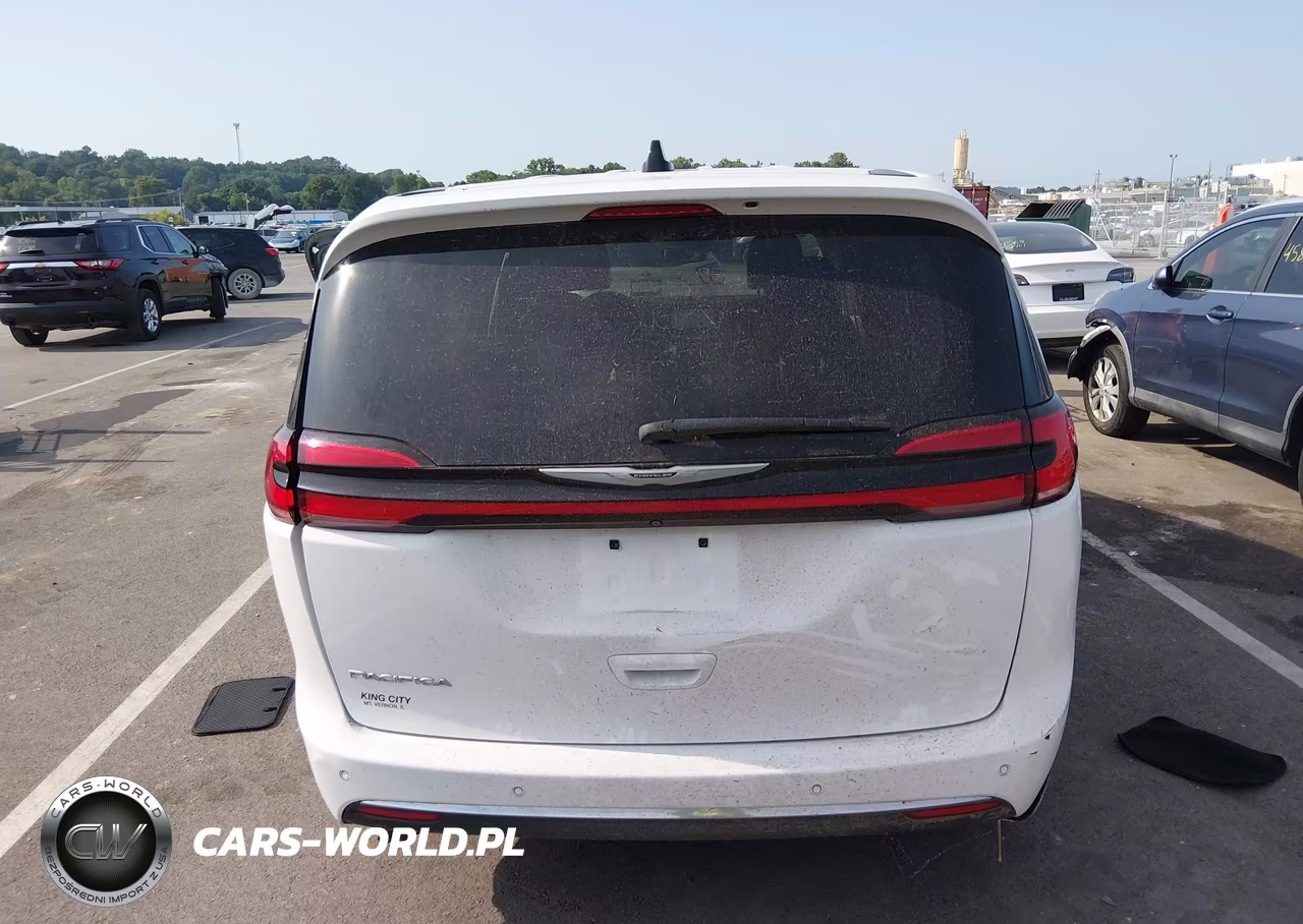 2023 Chrysler Pacifica Touring L VIN:2C4RC1BG8PR516587 - 17