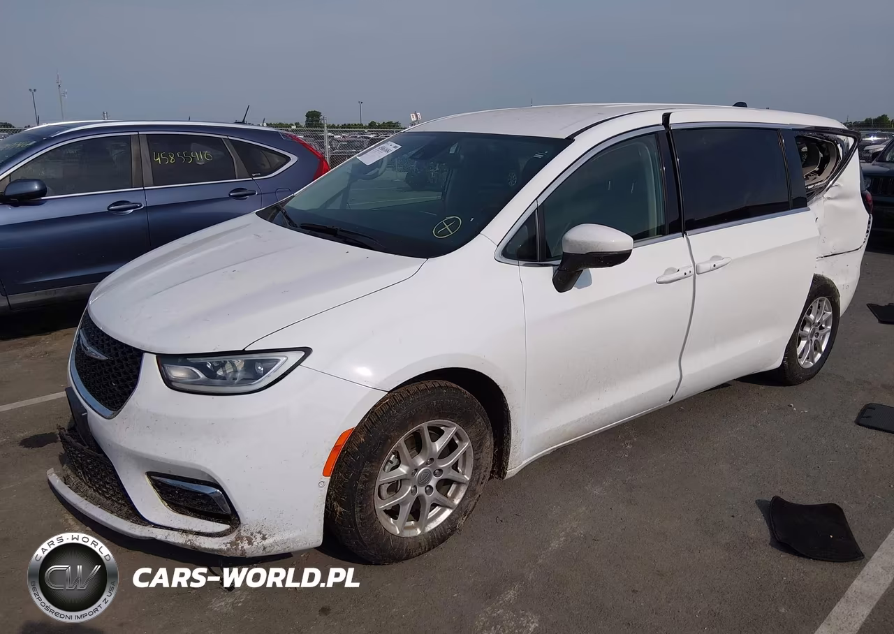 2023 Chrysler Pacifica Touring L VIN:2C4RC1BG8PR516587 - 2