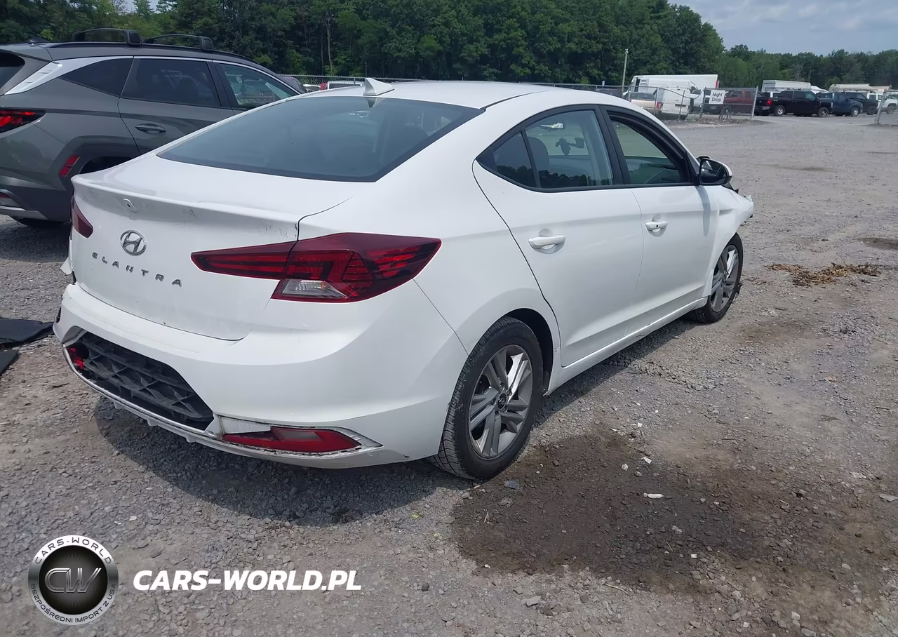 2020 Hyundai Elantra Value Edition VIN:5NPD84LF5LH581584 - 4