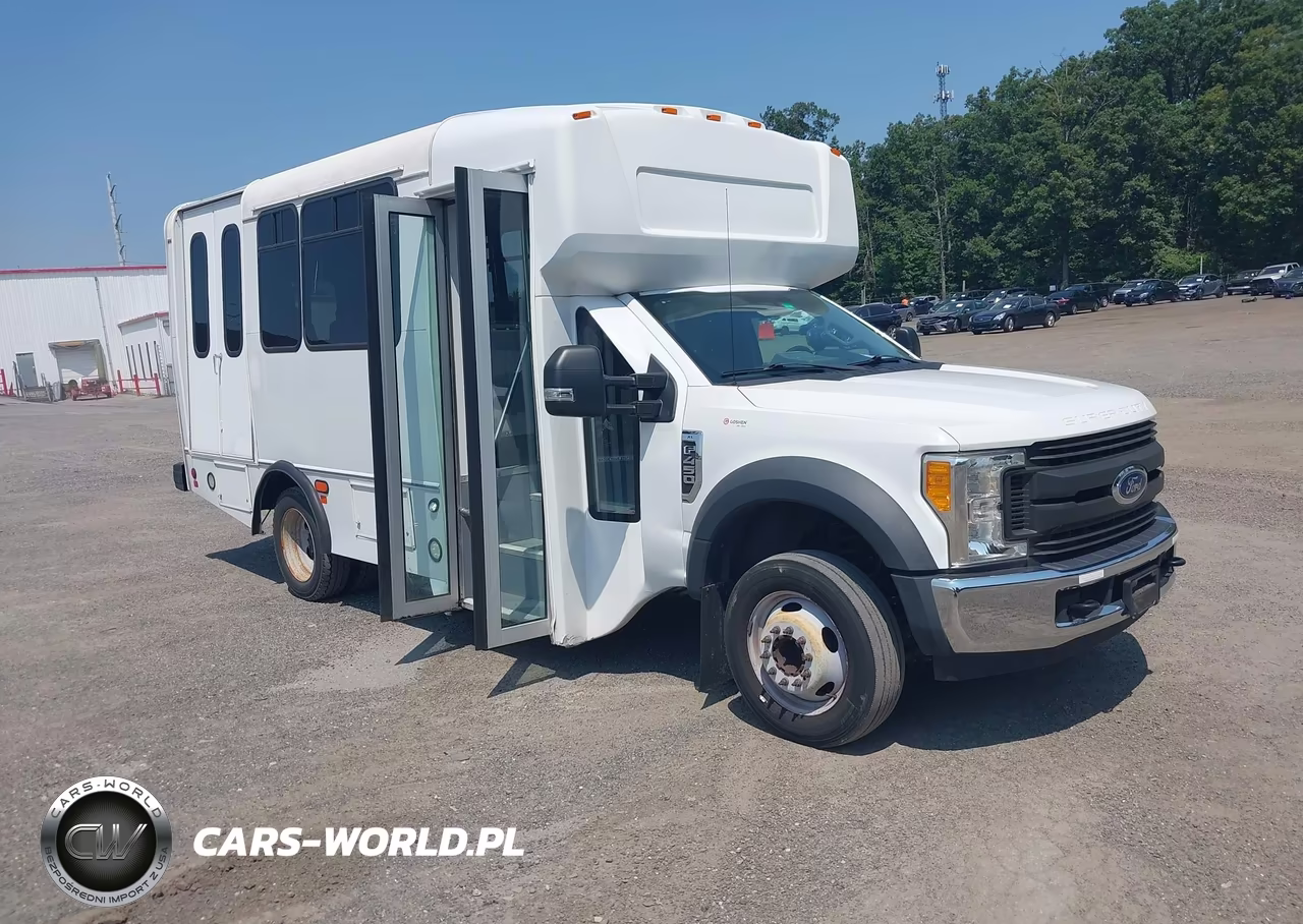 2017 Ford F-450 Chassis Xl