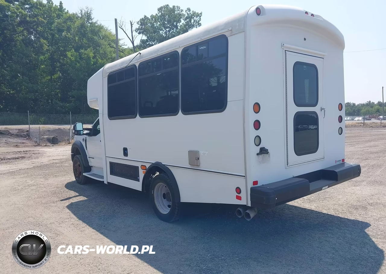 2017 Ford F-450 Chassis Xl VIN:1FDAF4GT5HDA08329 - 3
