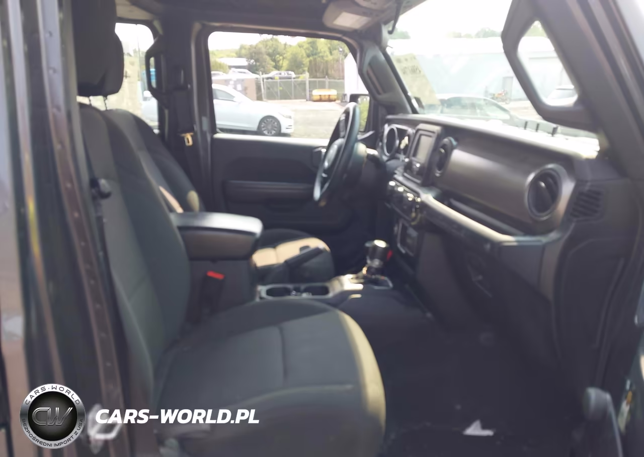 2018 Jeep Wrangler Unlimited Sport 4X4 VIN:1C4HJXDG8JW273525 - 5