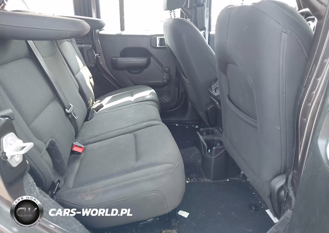 2018 Jeep Wrangler Unlimited Sport 4X4 VIN:1C4HJXDG8JW273525 - 8