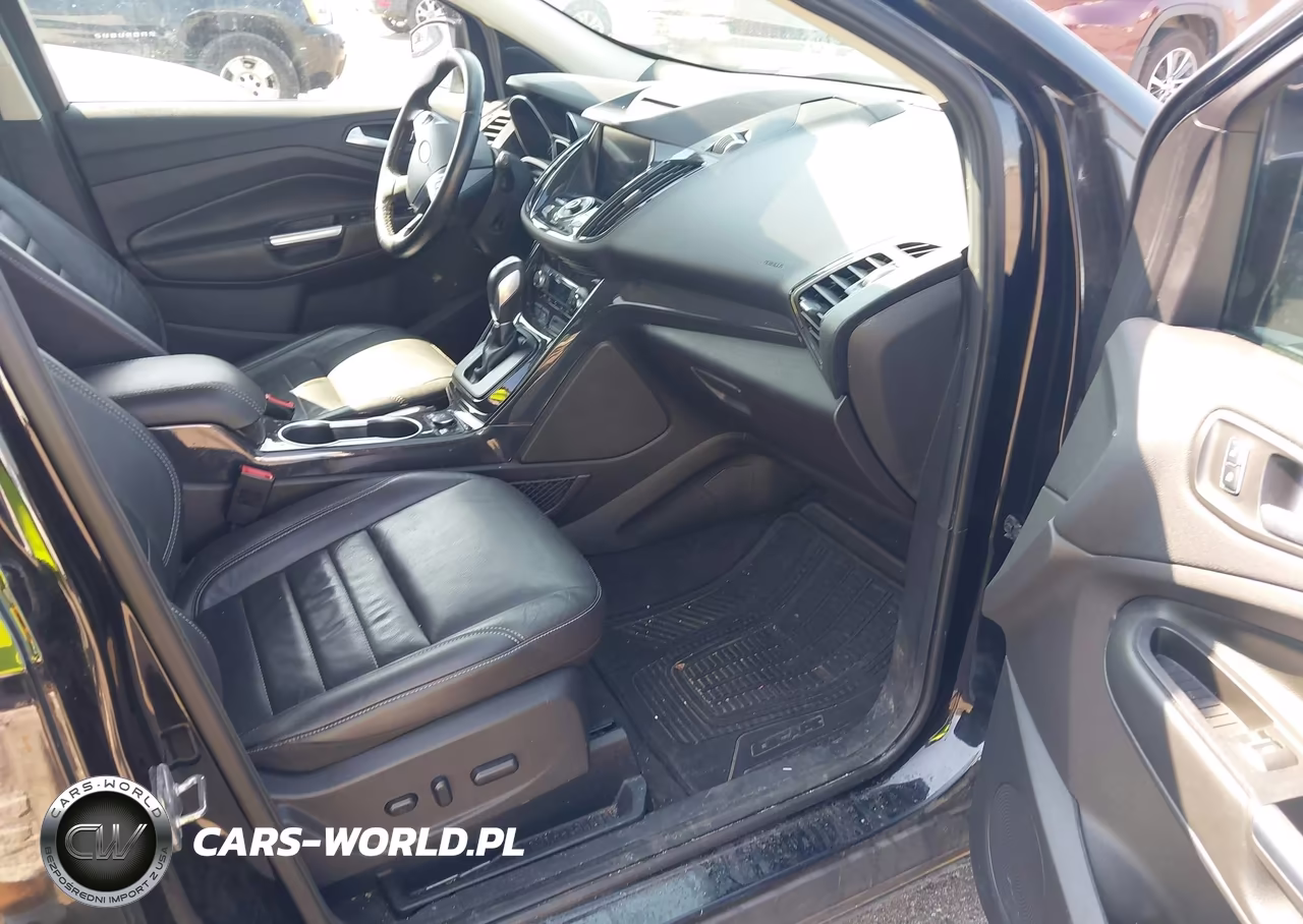 2016 Ford Escape Titanium VIN:1FMCU9J96GUC22494 - 5