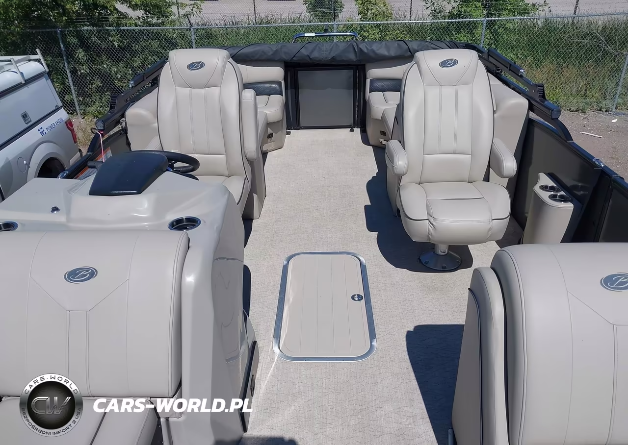 2019 Barletta Pontoon VIN:BDF005931819 - 8